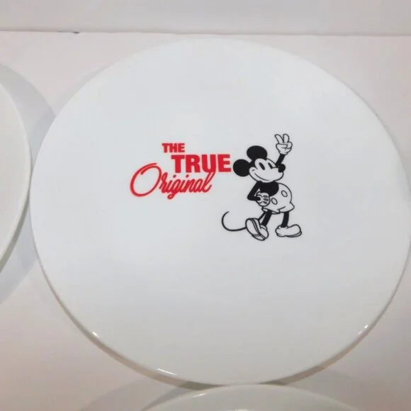 Set 4 Corelle x Disney Mickey Mouse 8.5" round graphic Dinner Plates - Picture 3 of 7